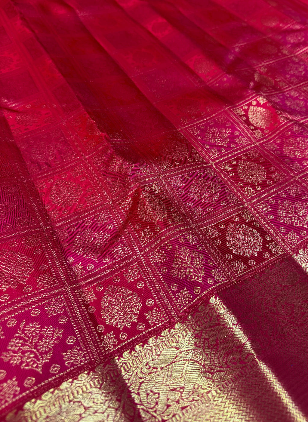 Traditional Kanchipuram Tomato Red Wedding Silk Saree